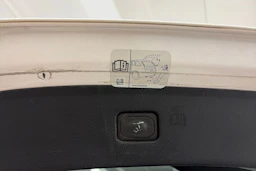 valkoinen Ford Edge 2019 kuva 16.