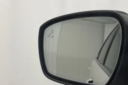 valkoinen Ford Edge 2019 kuva 32.