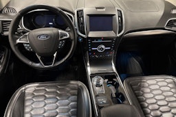 musta Ford Edge 2019 kuva 9.