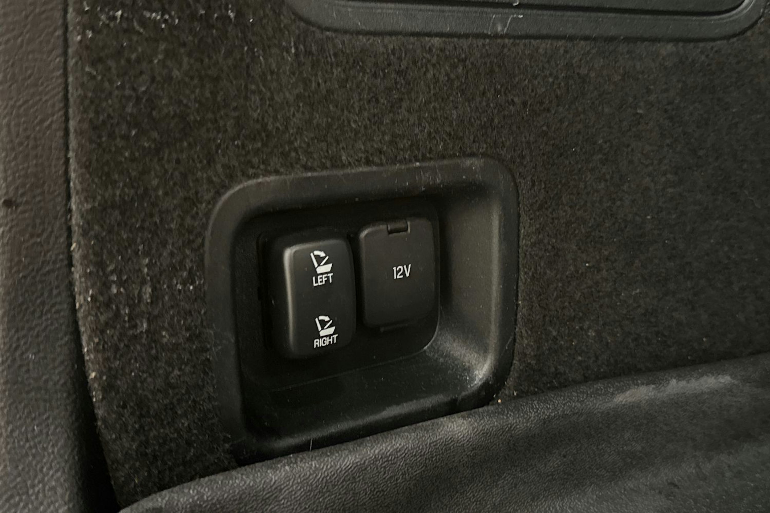 musta Ford Edge 2019 kuva 16.