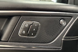 musta Ford Edge 2019 kuva 20.