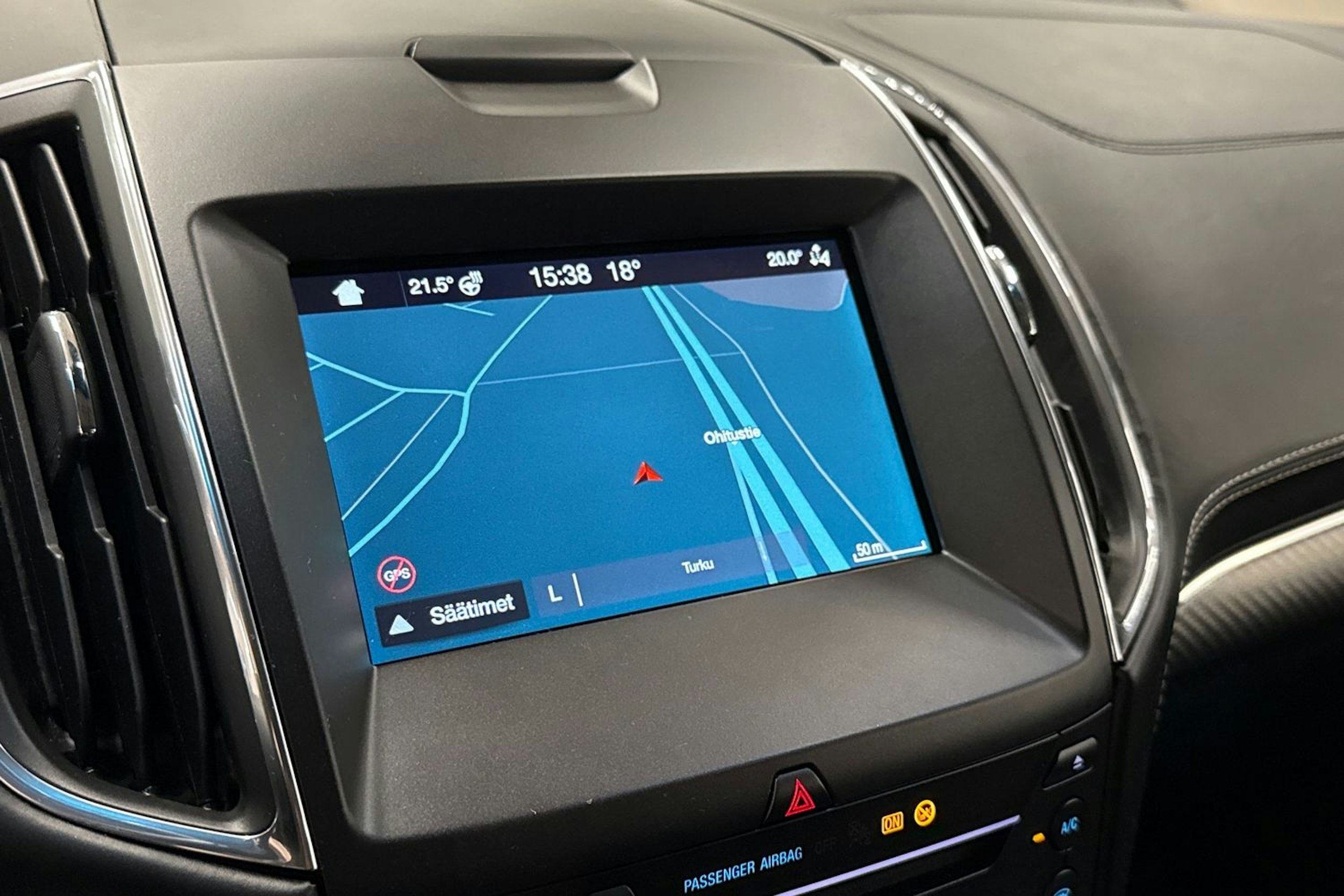 musta Ford Edge 2019 kuva 25.