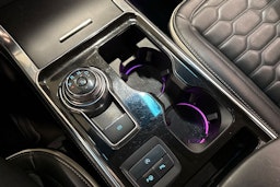 musta Ford Edge 2019 kuva 29.