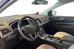 Valkoinen Ford Edge 2019 kuva 7.