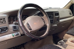 musta Ford Excursion 2001 kuva 9.