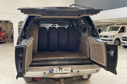 musta Ford Excursion 2001 kuva 14.