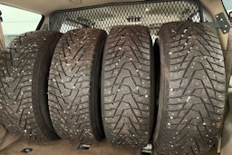 musta Ford Excursion 2001 kuva 15.