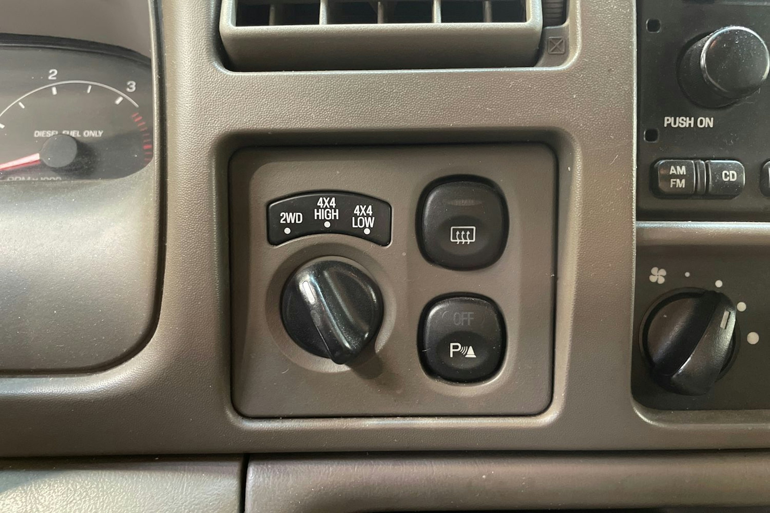 musta Ford Excursion 2001 kuva 19.