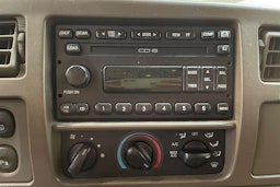 musta Ford Excursion 2001 kuva 20.