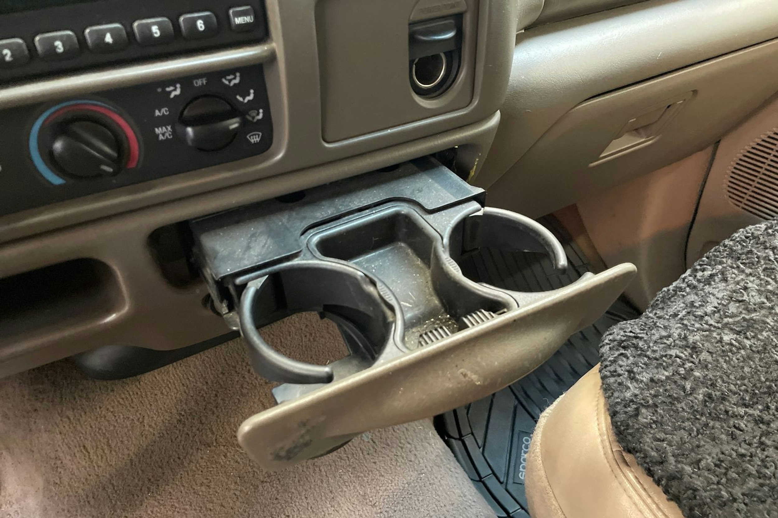musta Ford Excursion 2001 kuva 21.