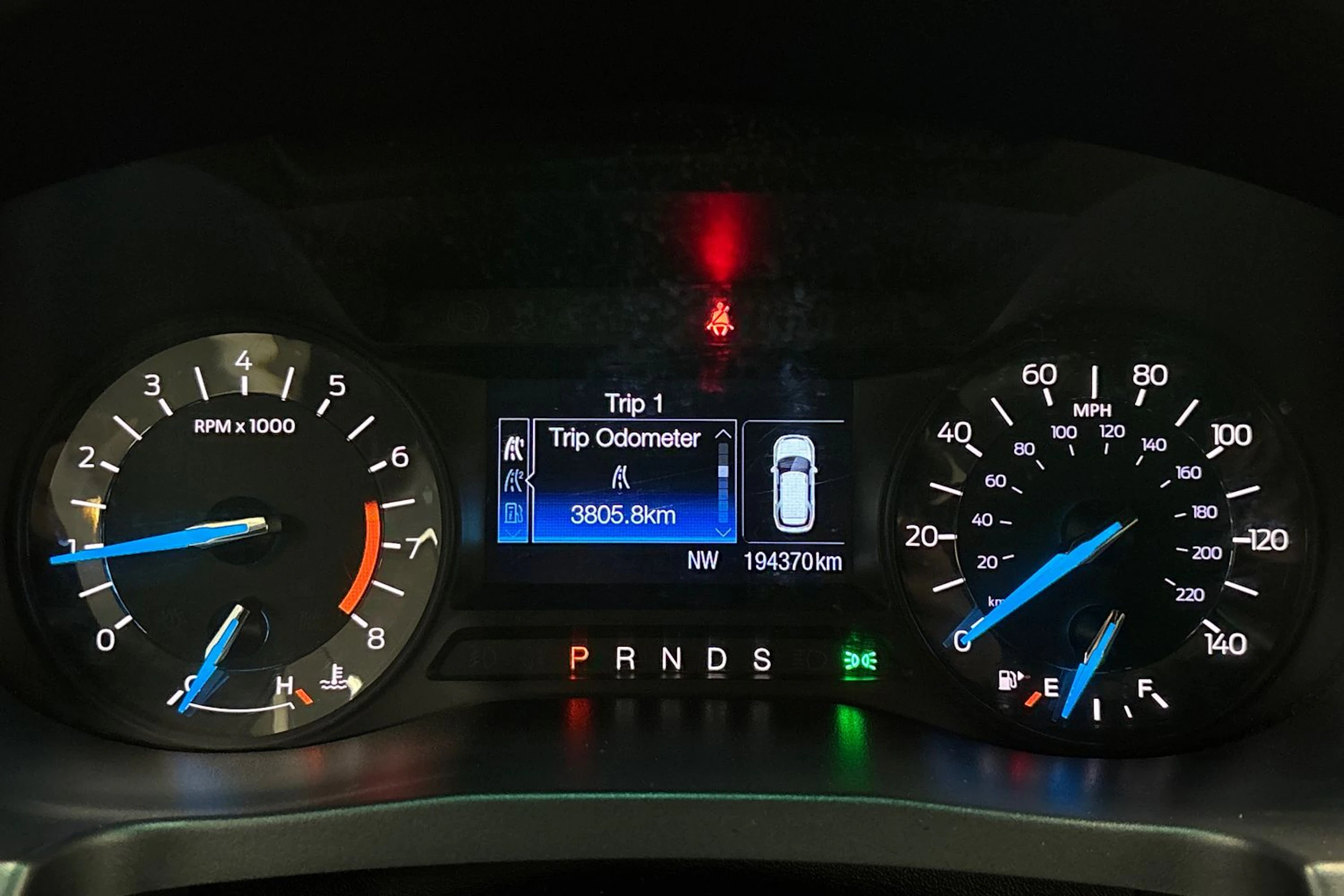 harmaa Ford Explorer 2016 kuva 17.