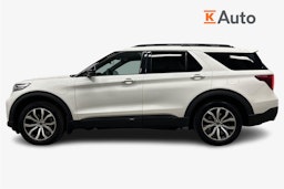 valkoinen Ford Explorer 2020 kuva 6.
