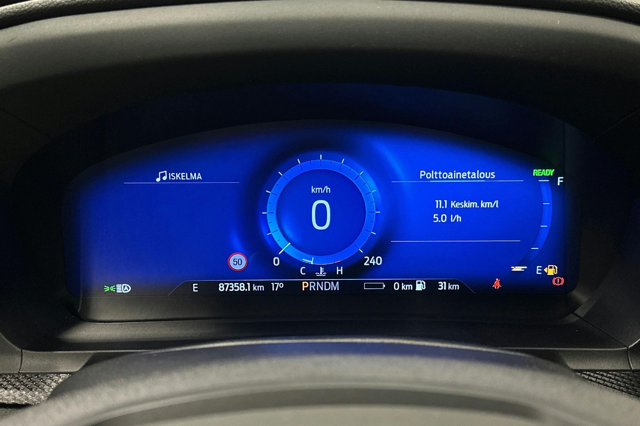 valkoinen Ford Explorer 2020 kuva 26.
