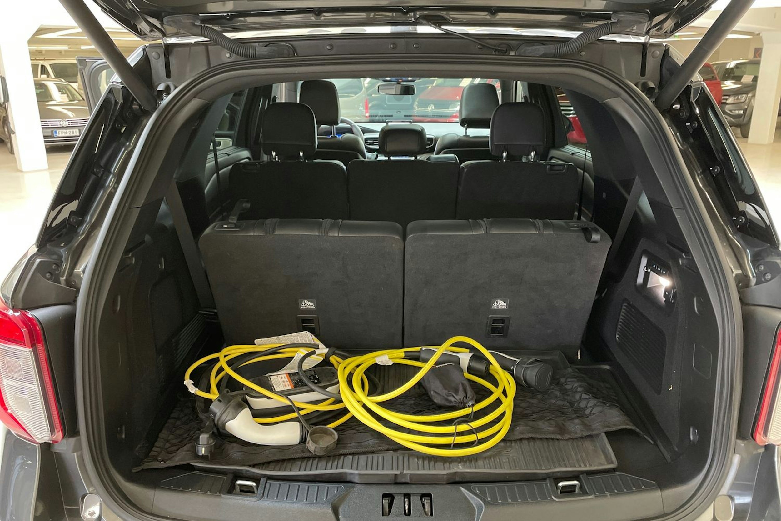 harmaa Ford Explorer 2020 kuva 14.