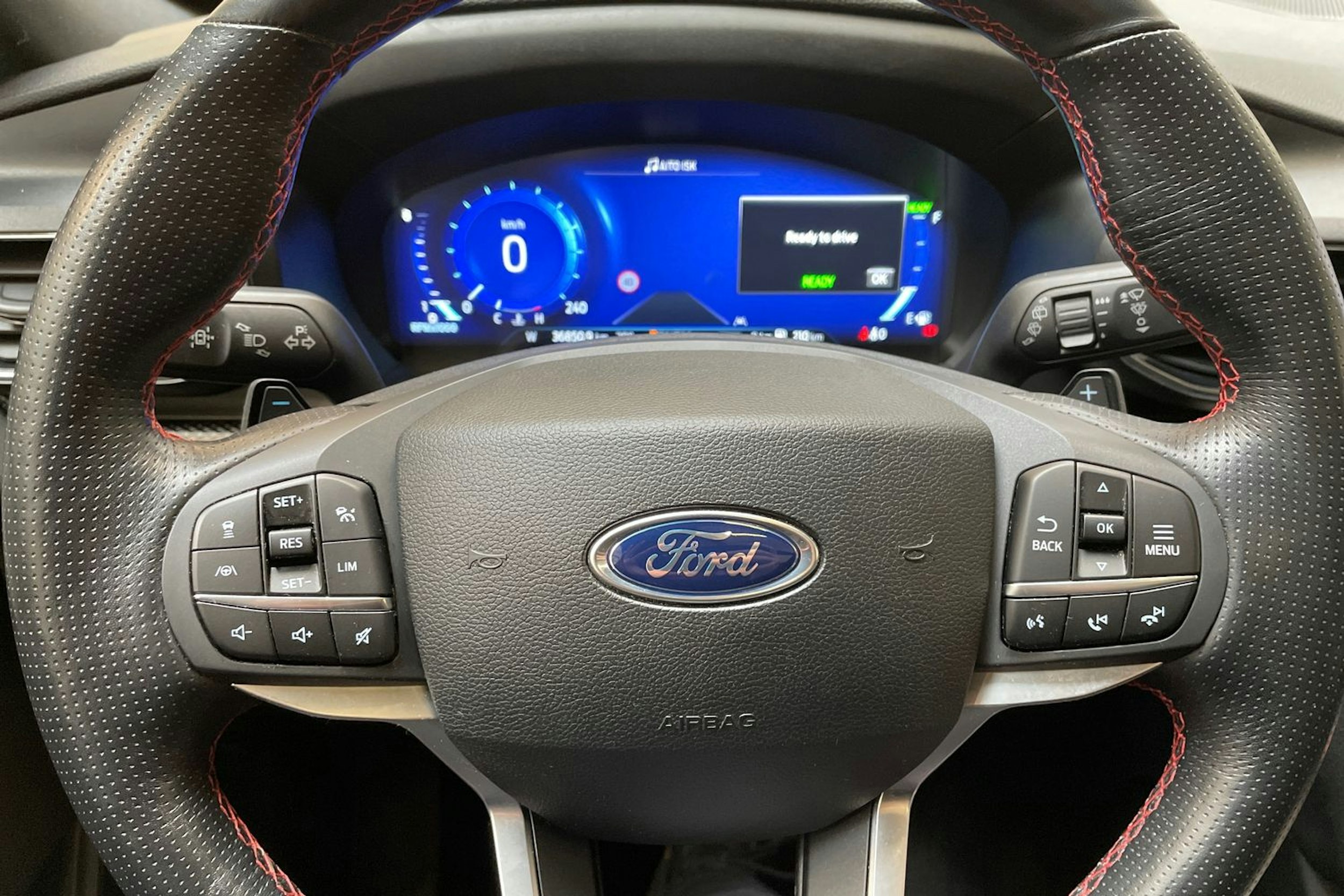 harmaa Ford Explorer 2020 kuva 18.