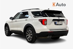 valkoinen Ford Explorer 2021 kuva 2.
