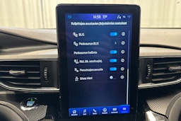 valkoinen Ford Explorer 2021 kuva 25.