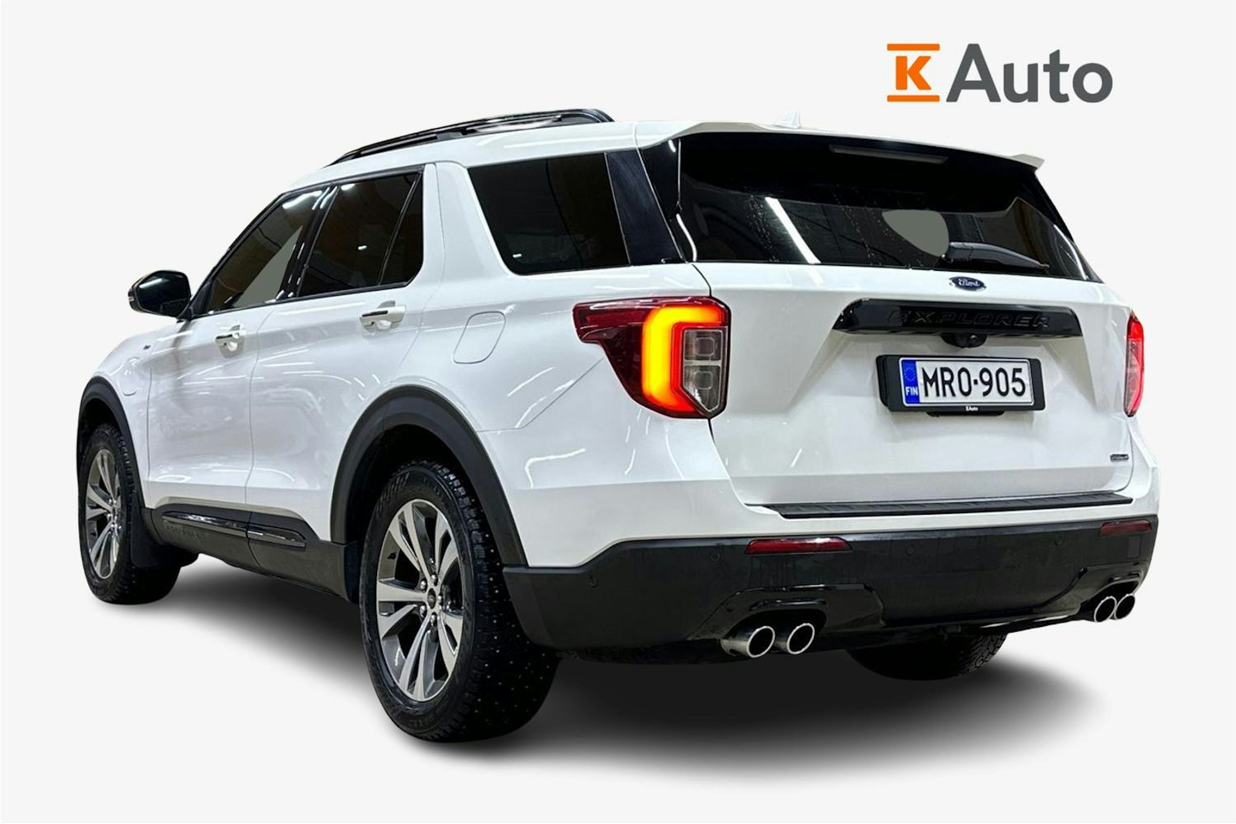 valkoinen Ford Explorer 2021 kuva 2.