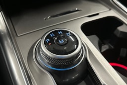 valkoinen Ford Explorer 2021 kuva 35.