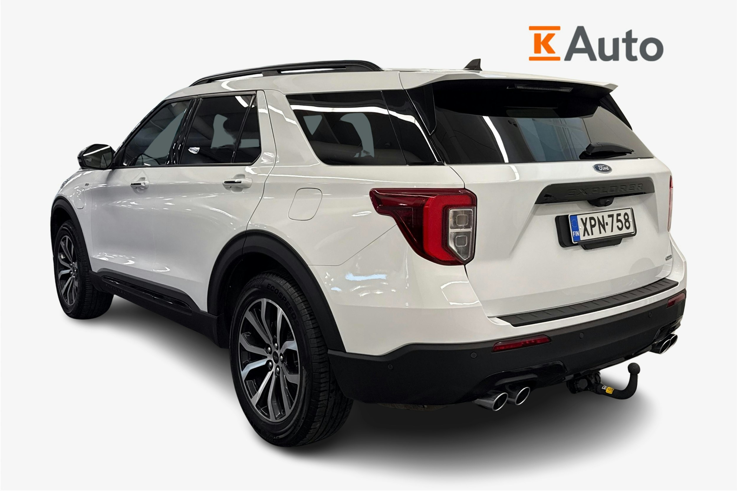 Valkoinen Ford Explorer 2021 kuva 2.