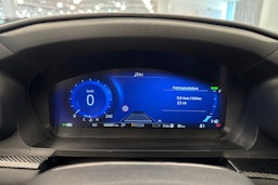 Valkoinen Ford Explorer 2021 kuva 20.