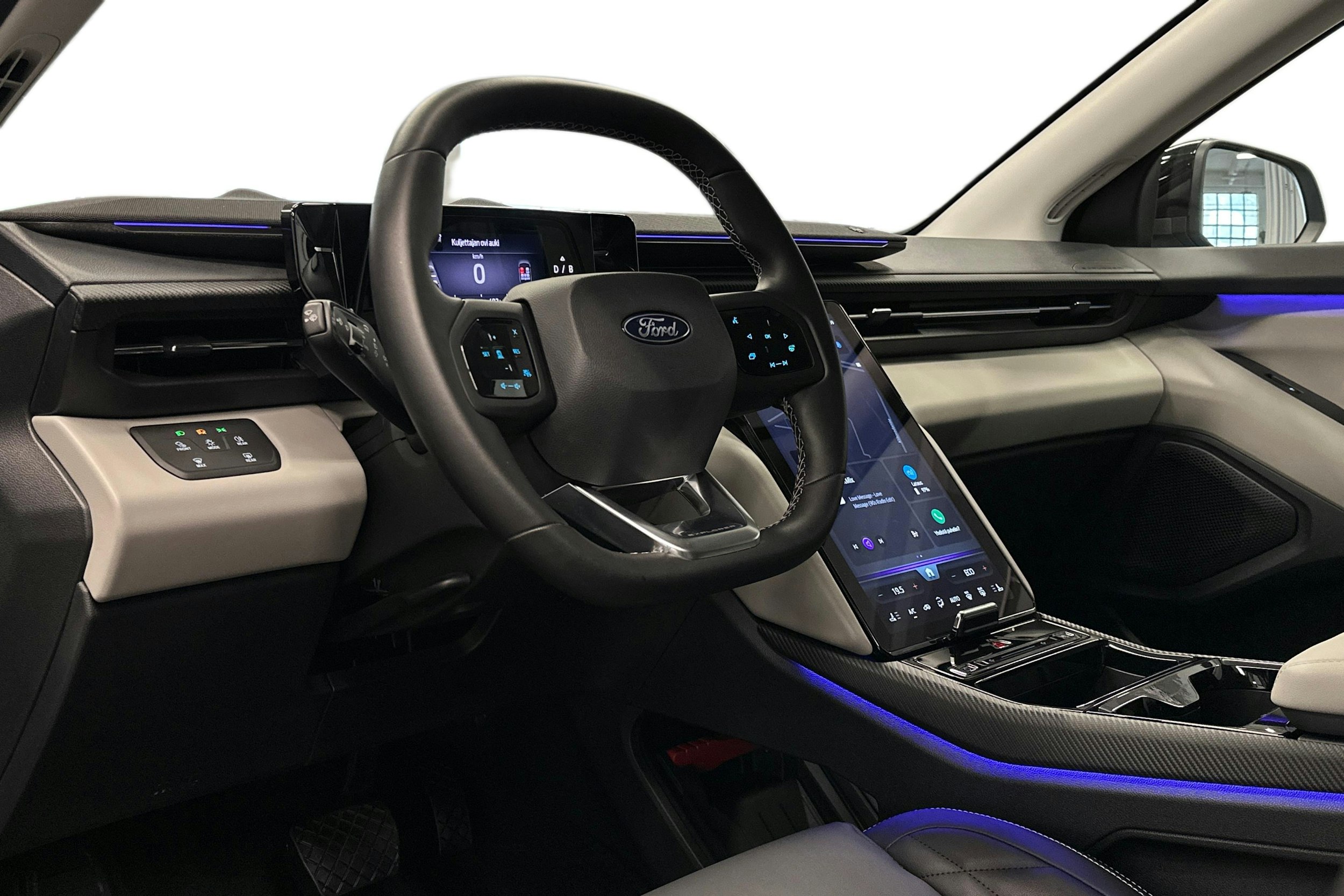 sininen Ford Explorer 2024 kuva 3.