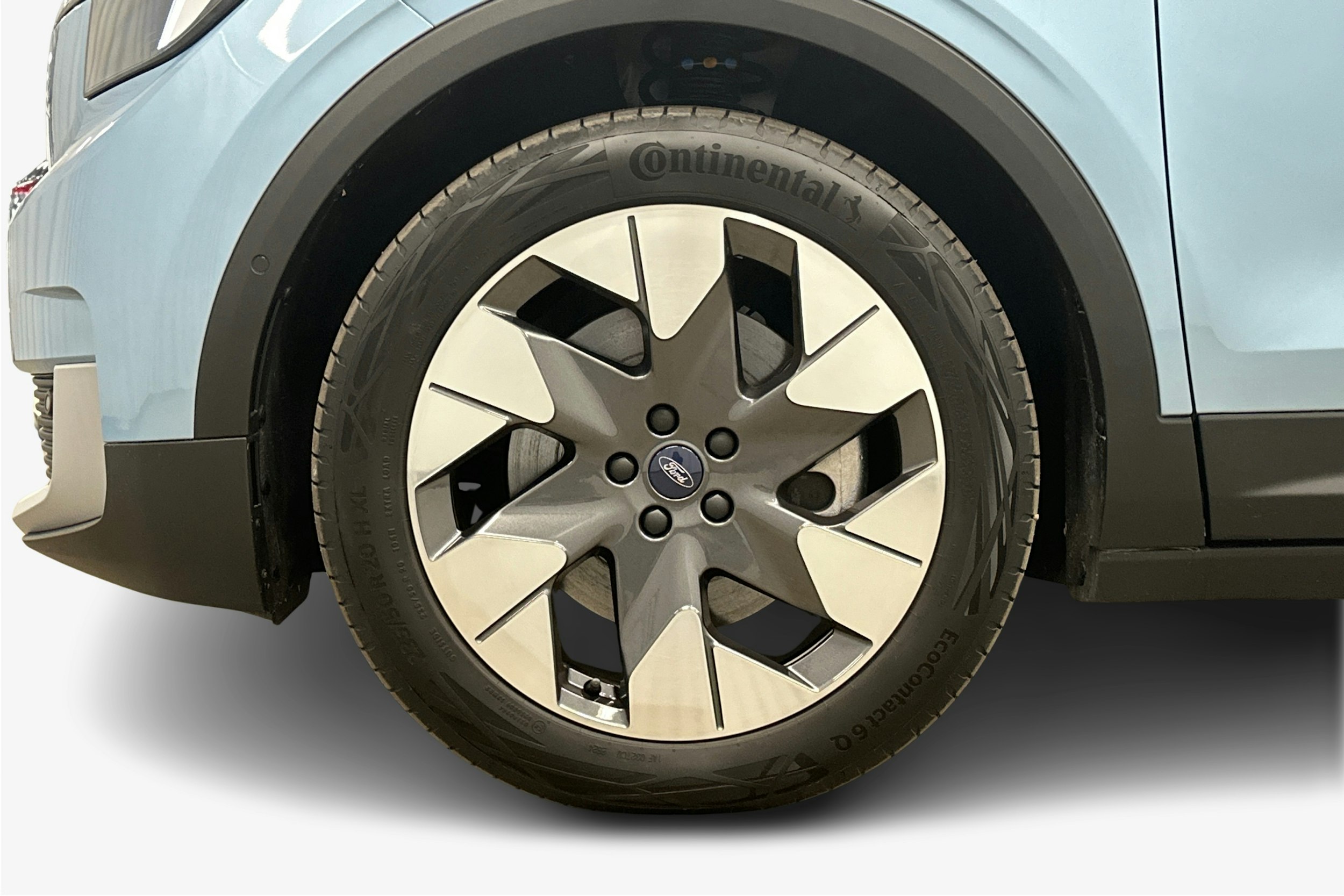 sininen Ford Explorer 2024 kuva 11.