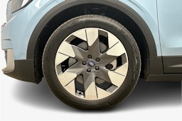 sininen Ford Explorer 2024 kuva 11.