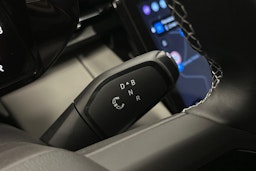 sininen Ford Explorer 2024 kuva 31.