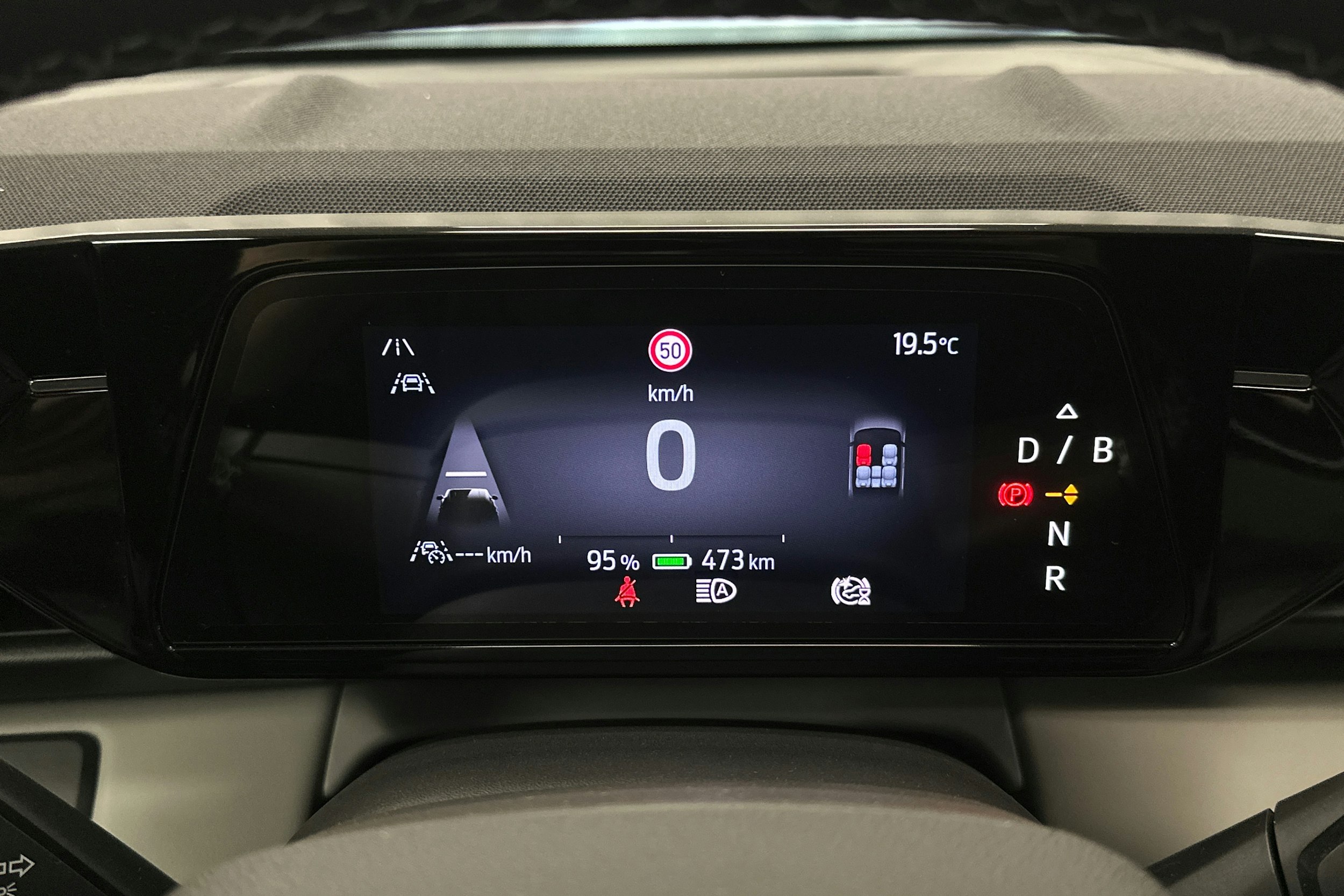 sininen Ford Explorer 2025 kuva 21.