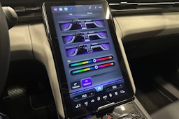 sininen Ford Explorer 2025 kuva 28.