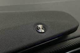 sininen Ford Explorer 2025 kuva 30.