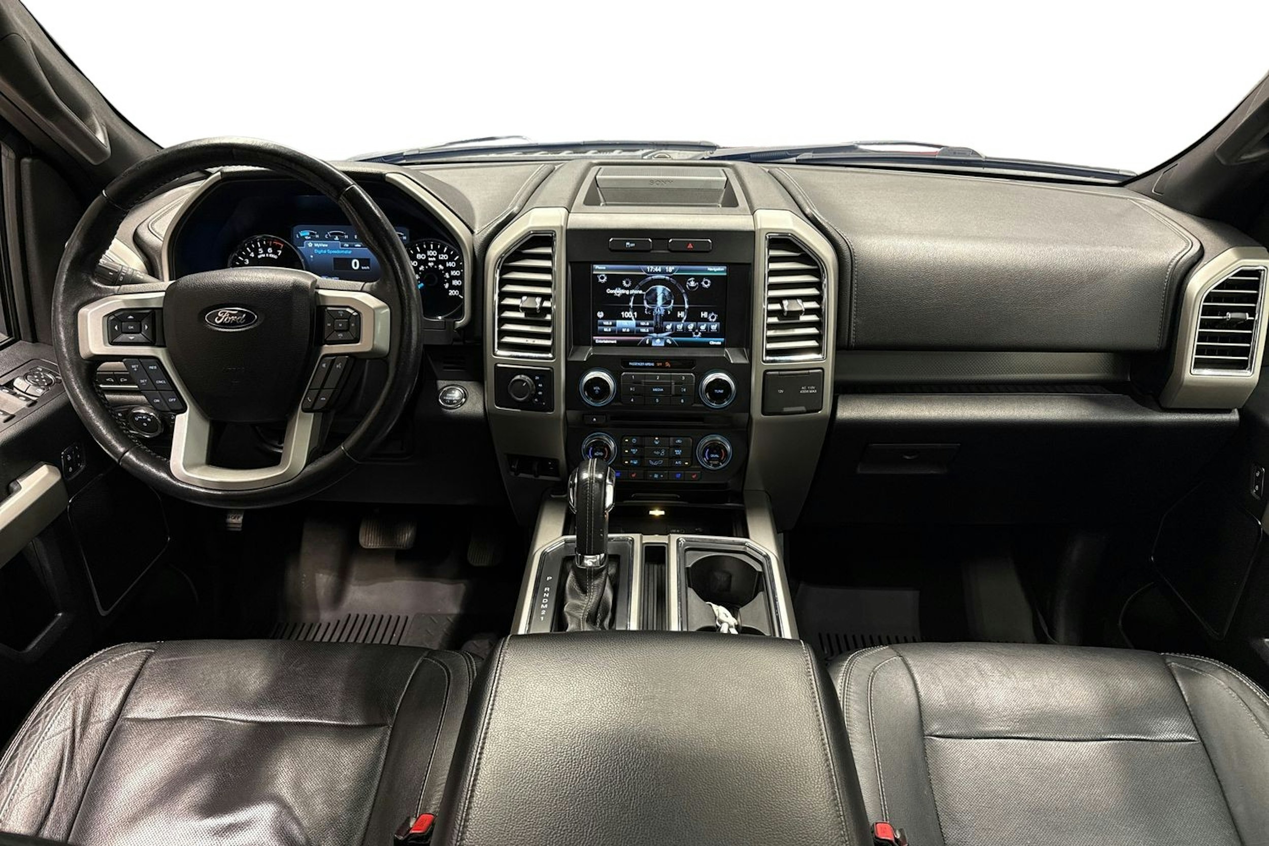 musta Ford F150 2015 kuva 7.