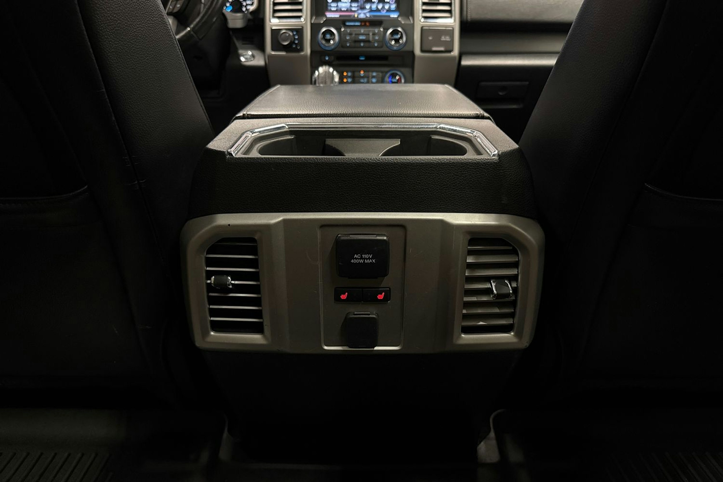 musta Ford F150 2015 kuva 16.