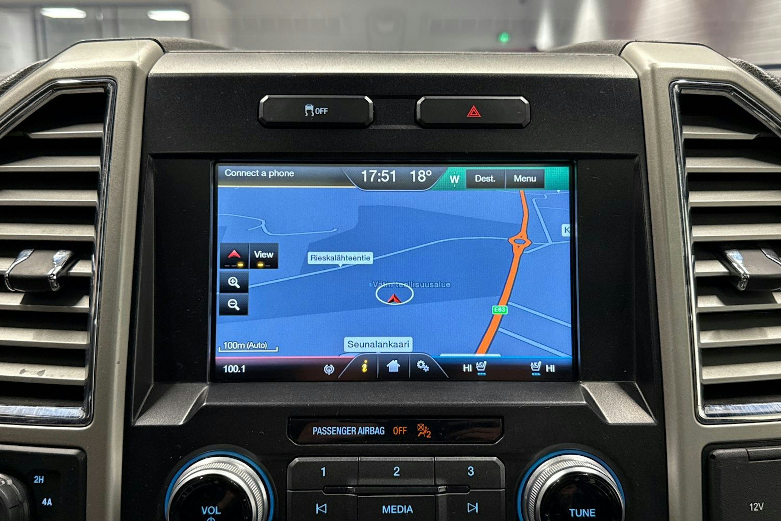musta Ford F150 2015 kuva 25.