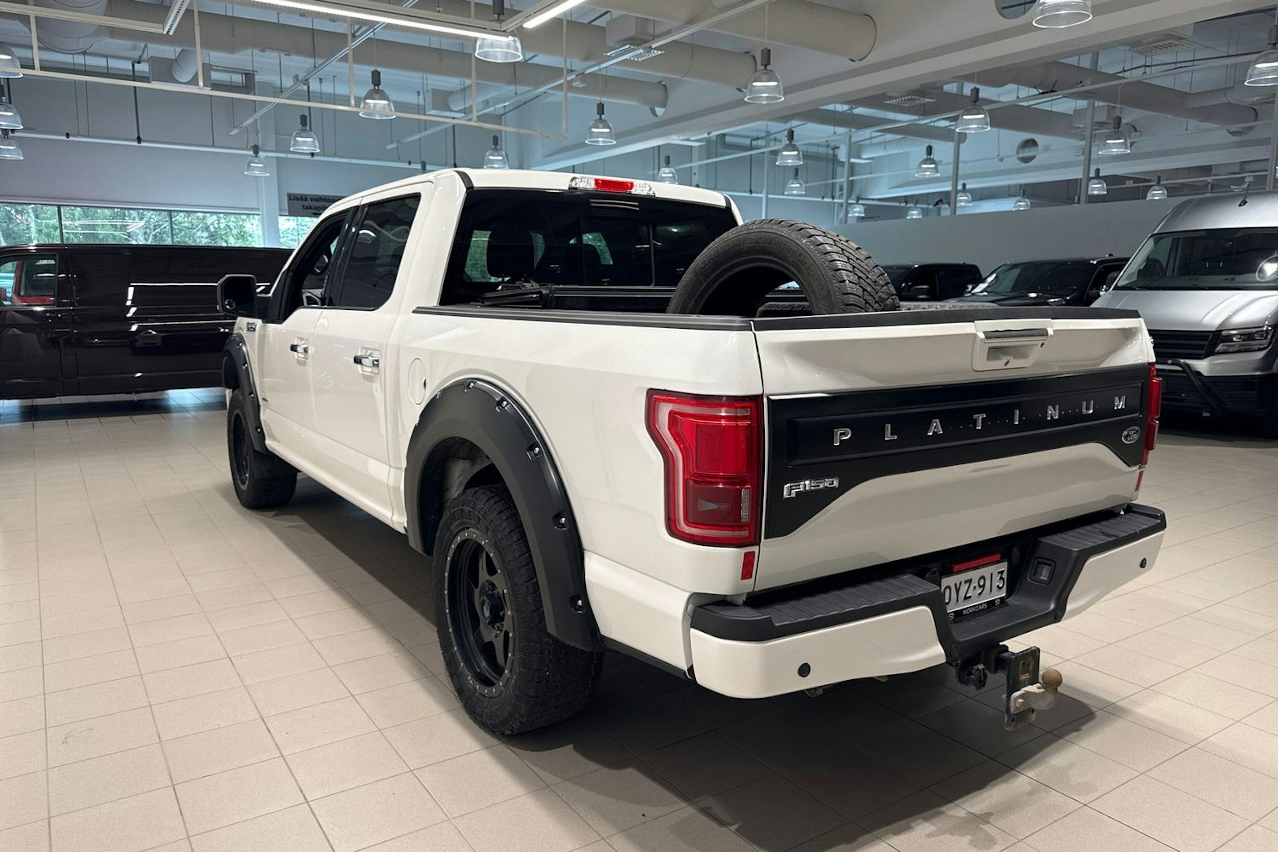 valkoinen Ford F150 2015 kuva 6.