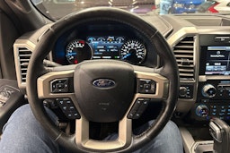 valkoinen Ford F150 2015 kuva 16.