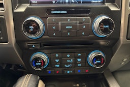 valkoinen Ford F150 2015 kuva 21.