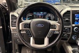 Musta Ford F150 2018 kuva 13.