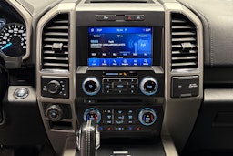 Musta Ford F150 2018 kuva 15.