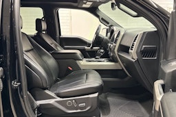 Musta Ford F150 2018 kuva 17.