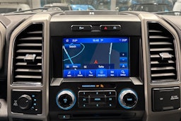 Musta Ford F150 2018 kuva 24.