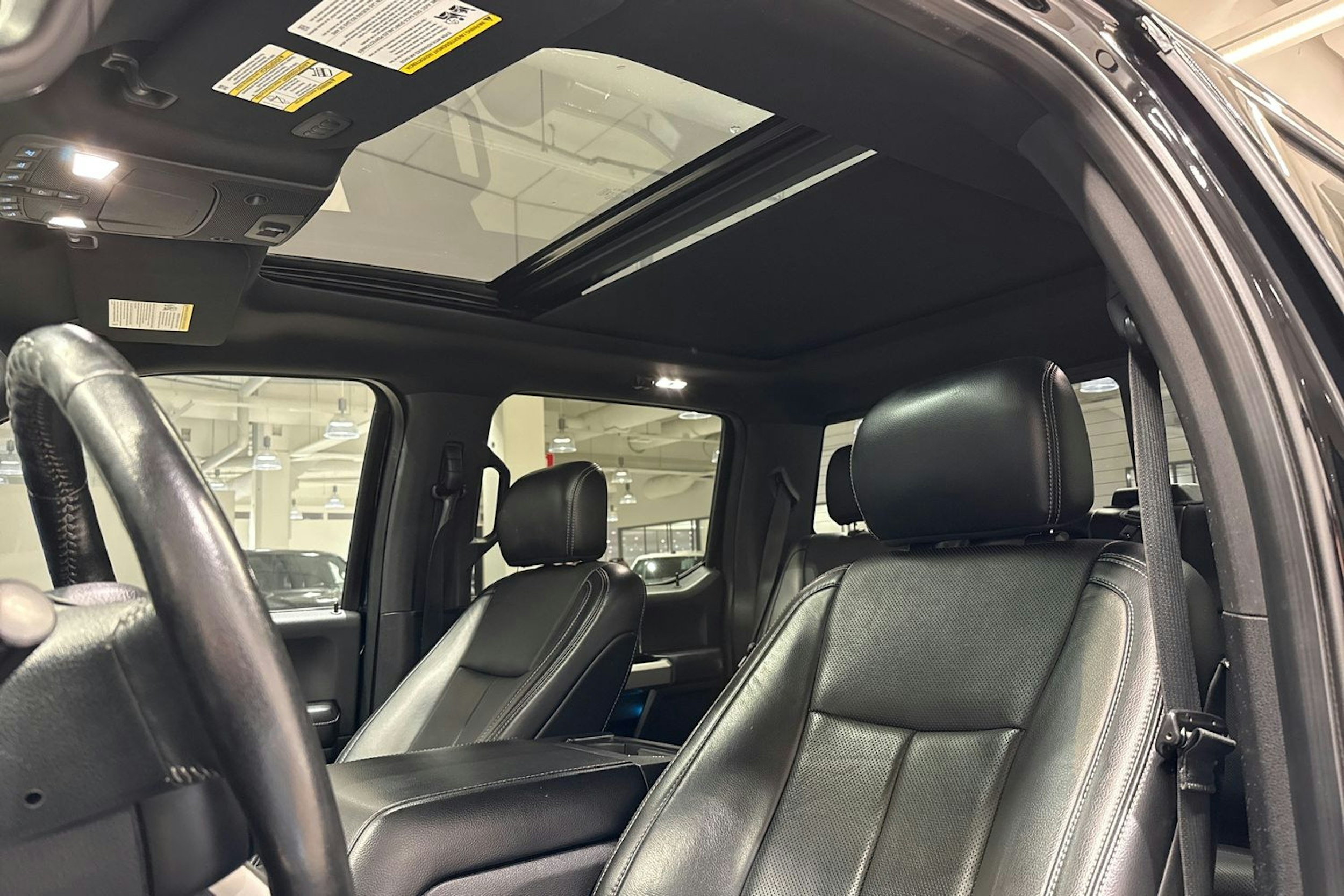 Musta Ford F150 2018 kuva 30.