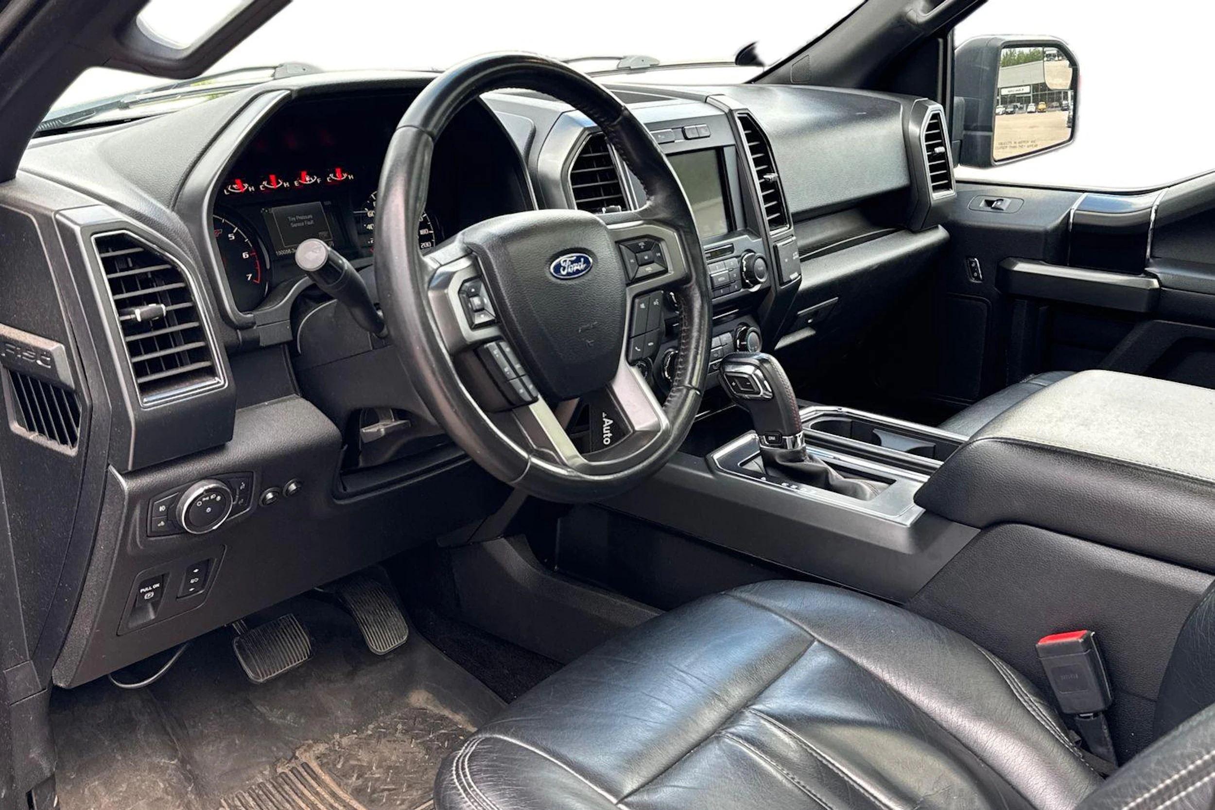 musta Ford F150 2018 kuva 3.