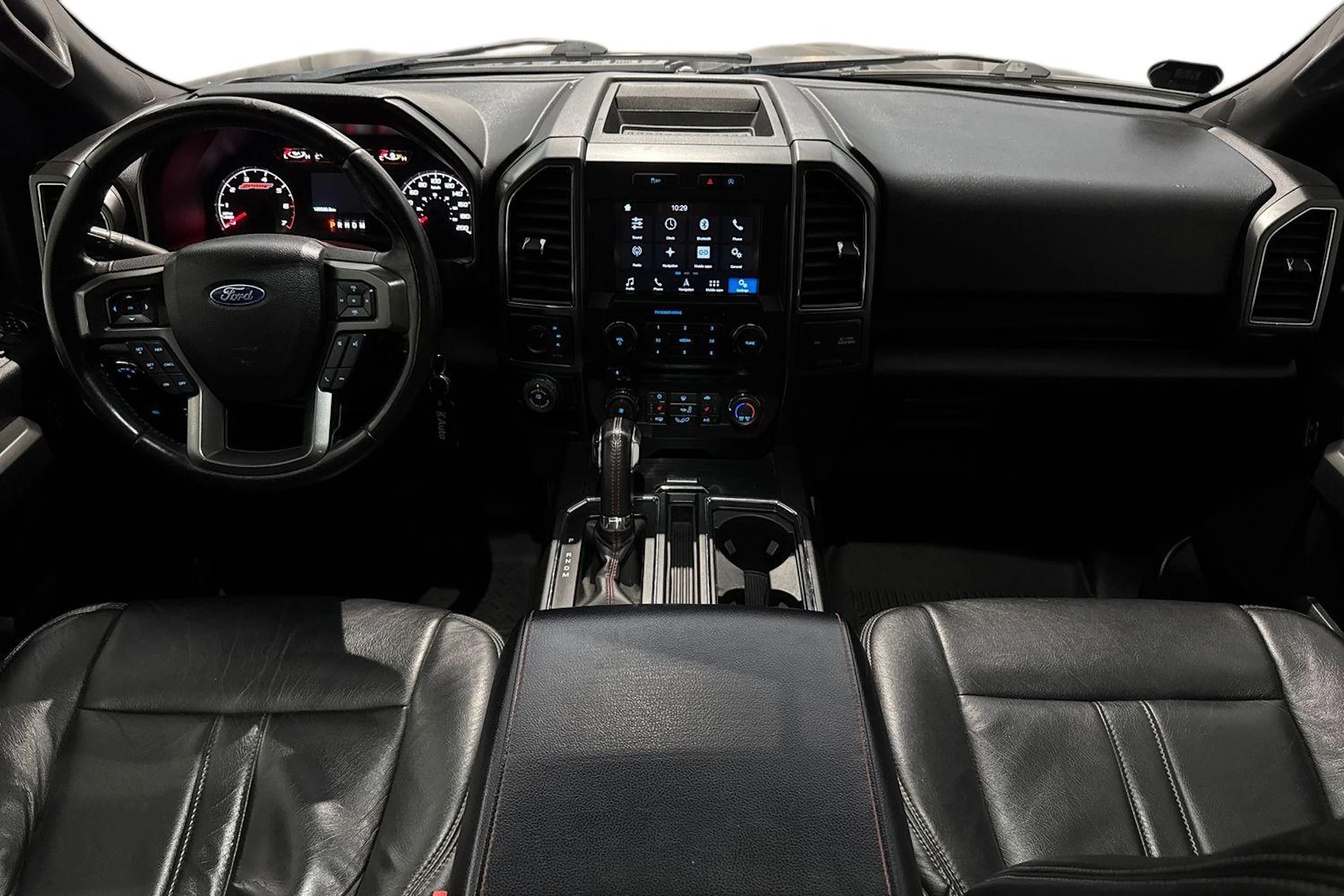 musta Ford F150 2018 kuva 9.