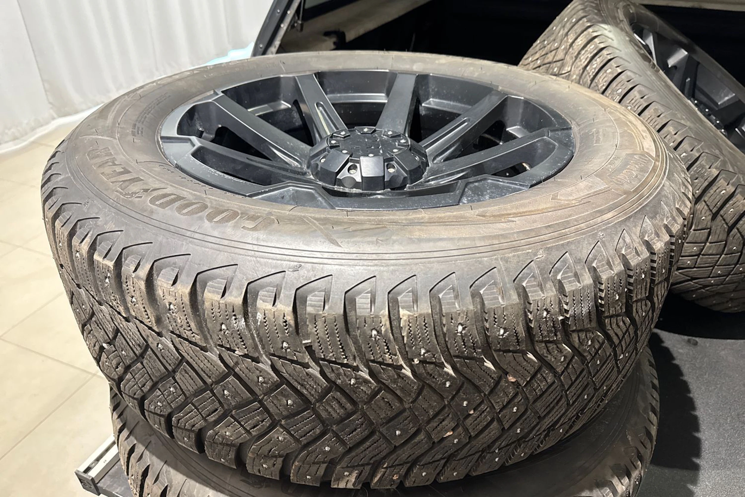musta Ford F150 2018 kuva 15.
