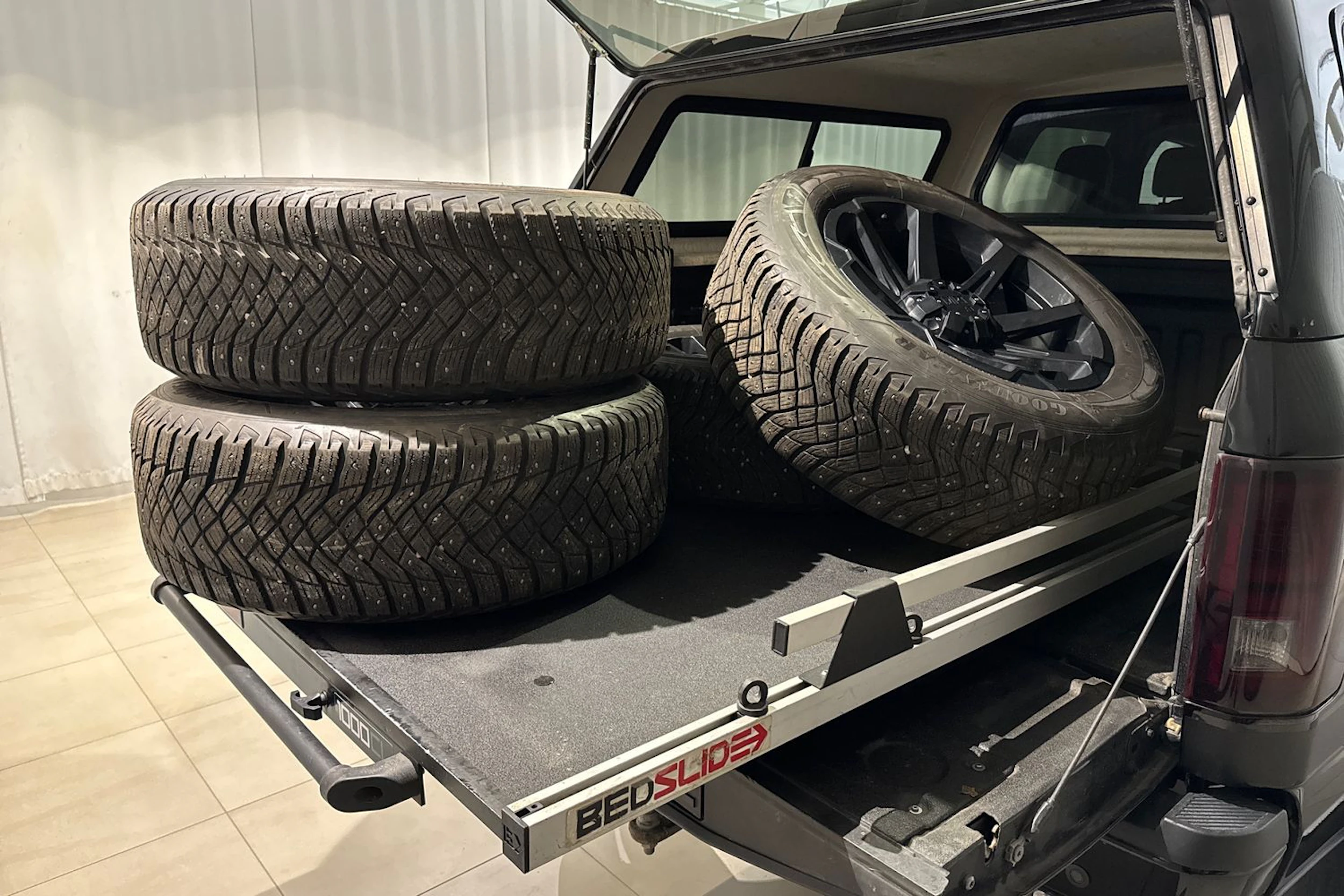 musta Ford F150 2018 kuva 17.