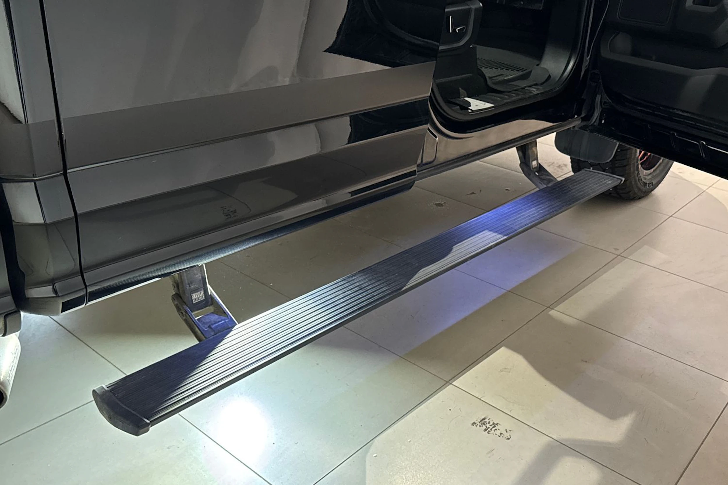 musta Ford F150 2018 kuva 20.