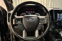 musta Ford F150 2018 kuva 23.