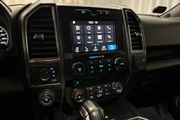 musta Ford F150 2018 kuva 25.